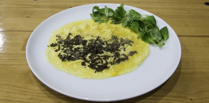 Omelette aux truffes.